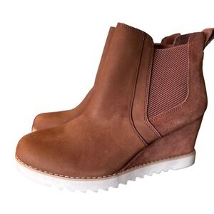 Tom's Wedge Maddie boot, 9.5